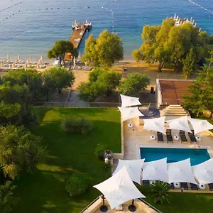  Отель Farrys Boutique & Club -